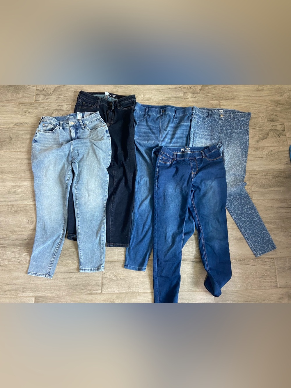 Women’s Blue Stretch Jeans - Multiple Washes sizes 18 Girl’s to 6 Women’s